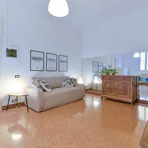  Apartment Mono Saragozza Italy